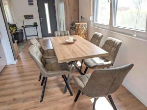 Holiday Home with A - C in Balatonkeresztur 58004