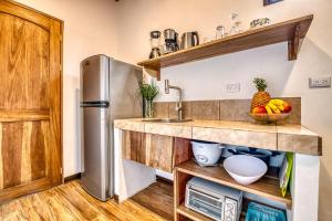 Studio Apartment - Direct Beach Access - Wifi - AC