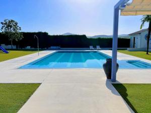 Hacienda Los Naranjos - Villa de Lujo Privada con Piscina - BBQ y Sala de Juegos