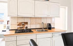 2 Bedroom Lovely Apartment In Vrsi
