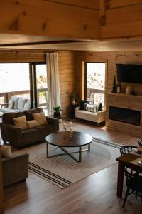 Smoky Ridge Sanctuary - Pool - Hot Tub - Theater