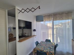 Appartement charmant hyper centre - 4 pers. - FR-1-879-39