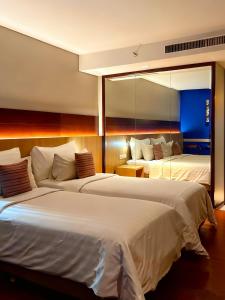 Ra Premiere Simatupang