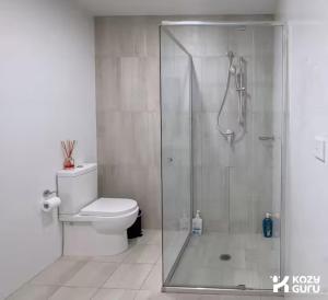 KozyGuru | Carlingford | Lovely 1 Bed APT+ Parking