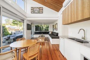Seasalt & Pool Cottage