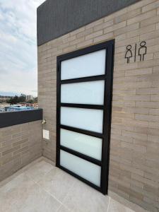 Loft con Jacuzzi 102 privado cerca Aeropuerto Wifi