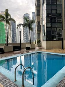 URBAN OASIS AT THE 5th BGC