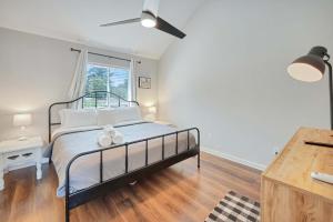 Relaxing Place to Stay 2BR Golf Colony with Pool