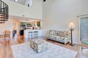Relaxing Place to Stay 2BR Golf Colony with Pool