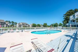 Relaxing Place to Stay 2BR Golf Colony with Pool