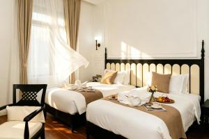 景兰王庭酒店Jing Land Palace Hotel Luang PrabangMount Phousi Sunset View Hotel Enjoy sunrise sunset with full views of Luang Prabang and the Mekong River