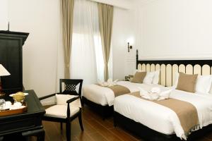 景兰王庭酒店Jing Land Palace Hotel Luang PrabangMount Phousi Sunset View Hotel Enjoy sunrise sunset with full views of Luang Prabang and the Mekong River
