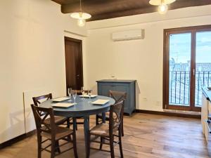 Apartment with pool, a few minutes from the sea