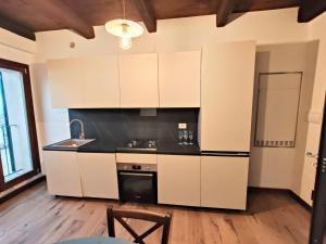 Apartment with pool, a few minutes from the sea