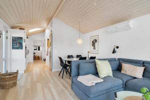 Nice Summer House Near The Waters Edge