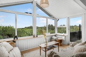 Cosy Beach House Close To The Sea