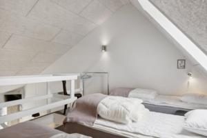 Lovely Apartment Right In The Center Of Marielyst