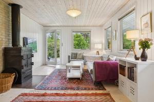 Cozy And Well-Appointed Summer House In Hornbæk