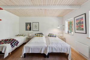 Golf Holiday In Thatched House Near Langeland