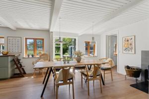 Golf Holiday In Thatched House Near Langeland