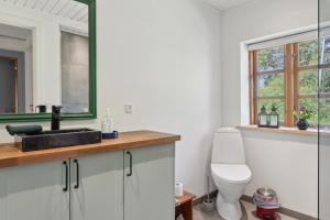 Golf Holiday In Thatched House Near Langeland