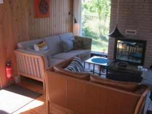 Lovely Holiday Home With Direct Sea View