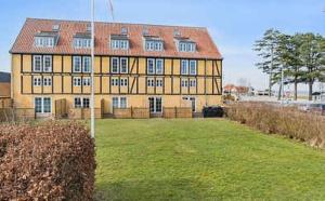 Active Holiday Close To Beach And Safari Park