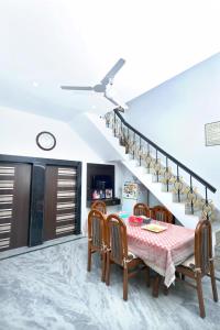 Aradhanas Home Stay Near Taj Mahal