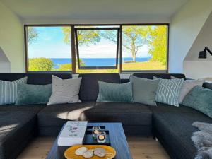 Panoramic Ocean Views With Private Coast