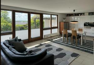 Panoramic Ocean Views With Private Coast