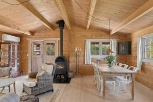 Charming Timber House With Sauna Near Beach