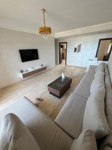 Ocean Boulevard Beachfront apartment 3bd room