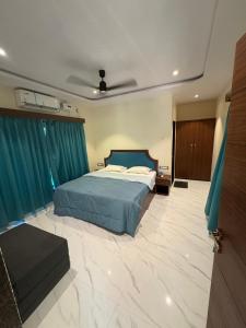 Seven Seas Beach Resort