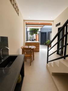 Cozy Poolside Room Near Sanur Beach - NVB