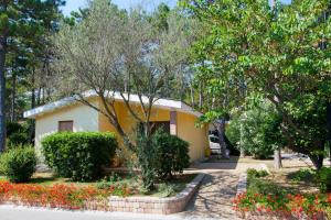Two-Bedroom Villa (5 Adults) room in Villaggio Turistico Internazionale