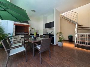 Casa completa con piscina amplia