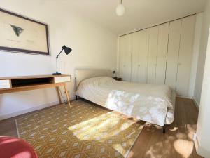 Montaigne by Yumē