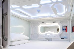 Capsule Riverside