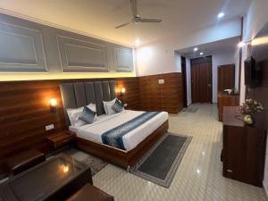 Hotel Black Stone Palace
