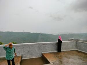 Razi Hill View home stay