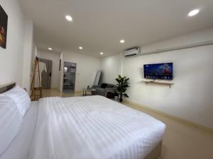 S hostel 302 sukhumvit48 near Phrakanong BTS