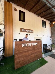Allure Lake Front by Maars Hospitality