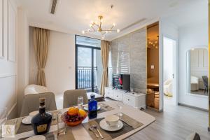 The Grand Urban Retreat at Vinhomes Central Park