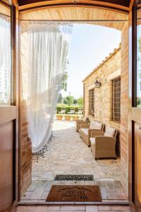 Historic Village With Pool Near Todi