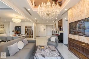 The Grand Urban Retreat at Vinhomes Central Park