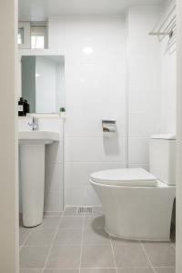 NEW#Suite75#6 min to Seoul Stn#Premium Family Stay#Luggage Storage#Up to 4 Guests
