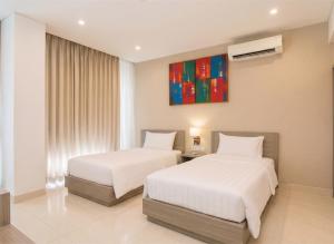 Pillo Gold at MGold Tower Apartment
