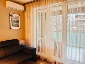 Corvin deLuxe Apartment with 2 bedrooms