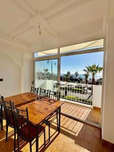 Superbe Appartement, 1ere Ligne Mer, Terrasse, Clim