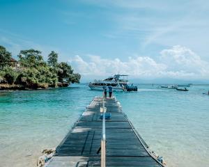 The Tanis Beach Resort Nusa Lembongan